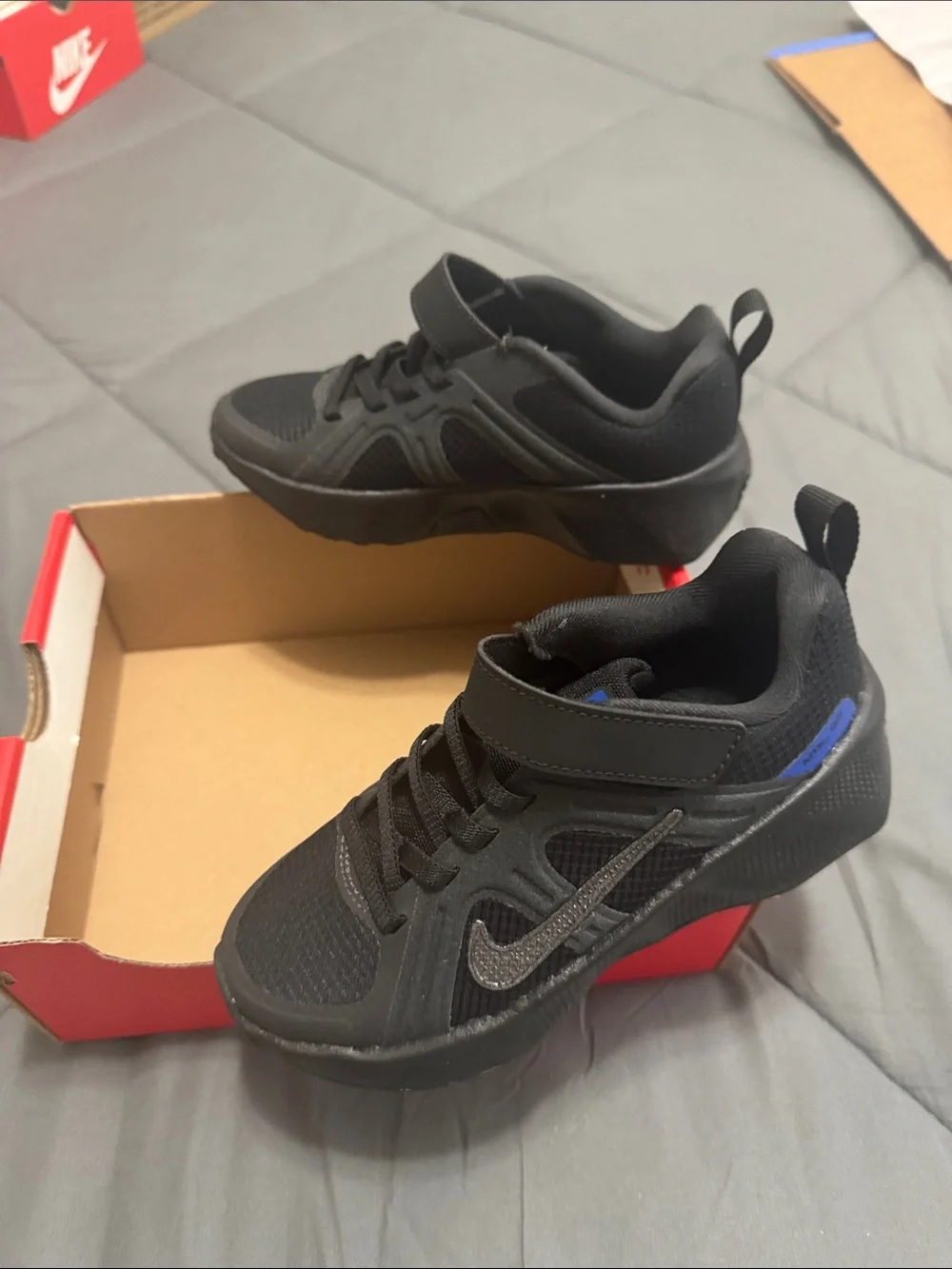 Nike Metro tech Kids Black  Hook-and-Loop Athletic Sneakers